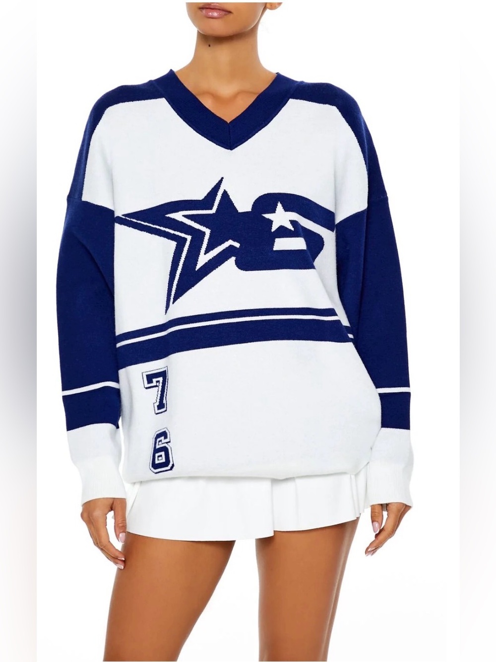 Forever 21 Color Block Star 6 V-Neck Sweater | NWT